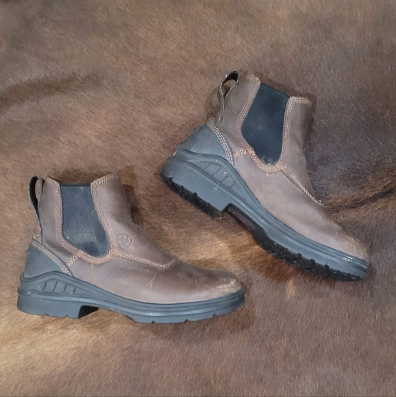 Ariat Shoes - Women's Barnyard H2O Equestrian Boots